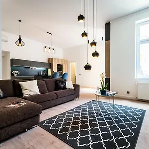 bpr-k14-downtown-suite-with-a-c.inbudapesthotels.com/